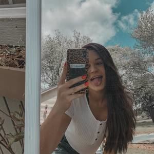 Meet your Posher, Emma